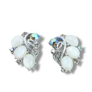 Lisner Signed Vintage Silver Catseye Tone AB Rhinestone Crystal Clip On Earring